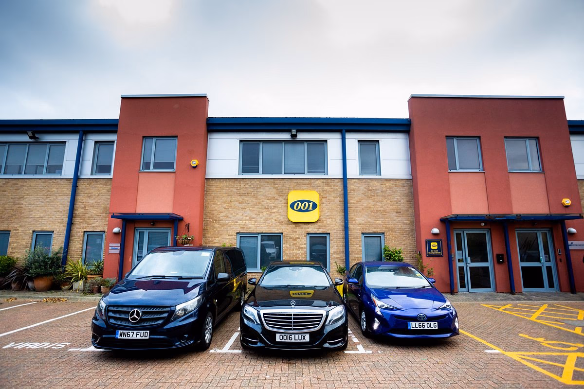 Who are 001 Royal cabs?