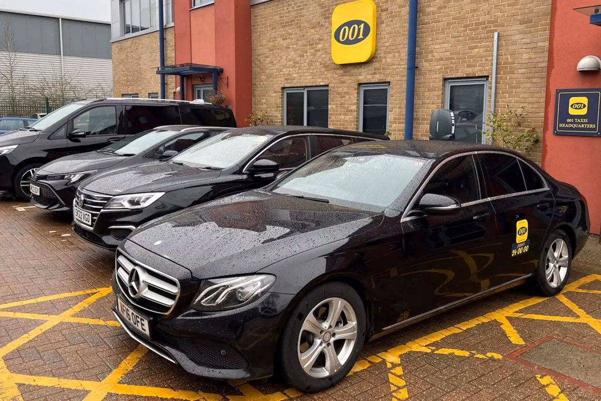 How do I contact 001 taxis?