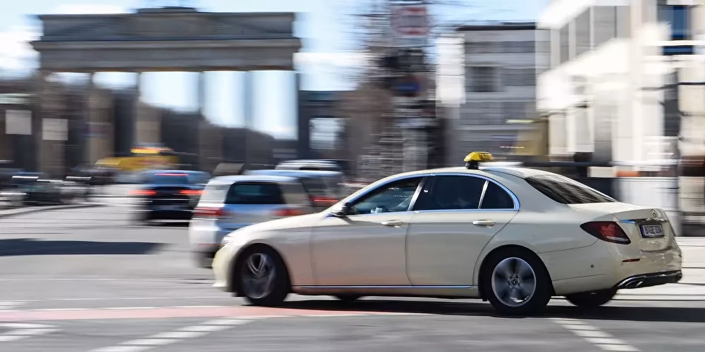 Does Uber fare estimator beat cab fares in Berlin?