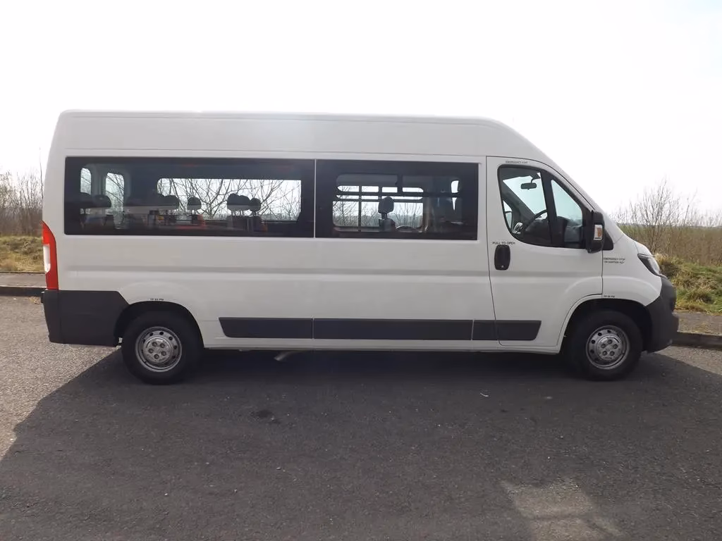 Do Stoke-on-Trent minibus taxis offer 8 seater to 32 seater?