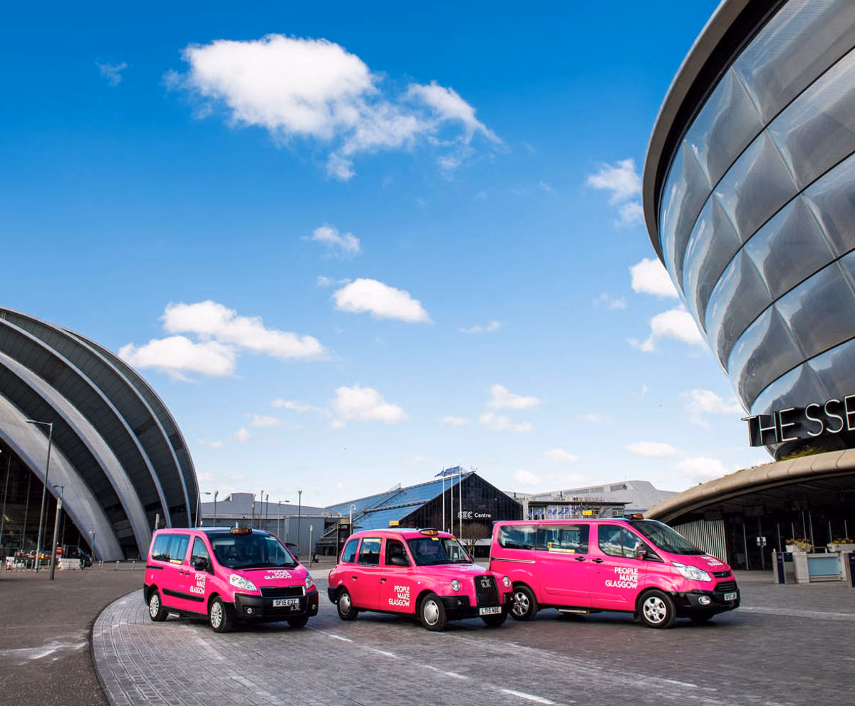 How do I Reserve a taxi in Glasgow?