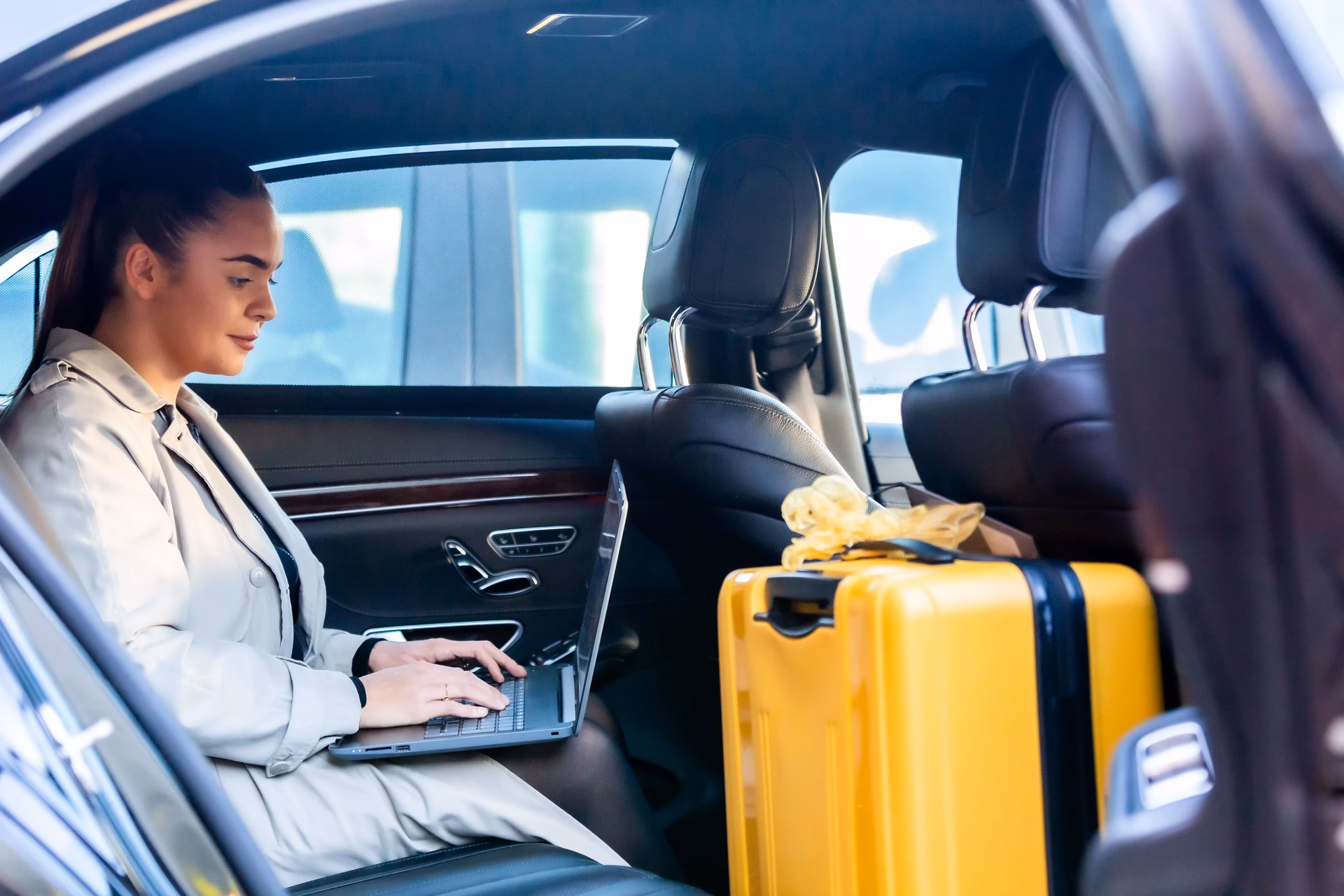 How do I get a taxi in Oxford?