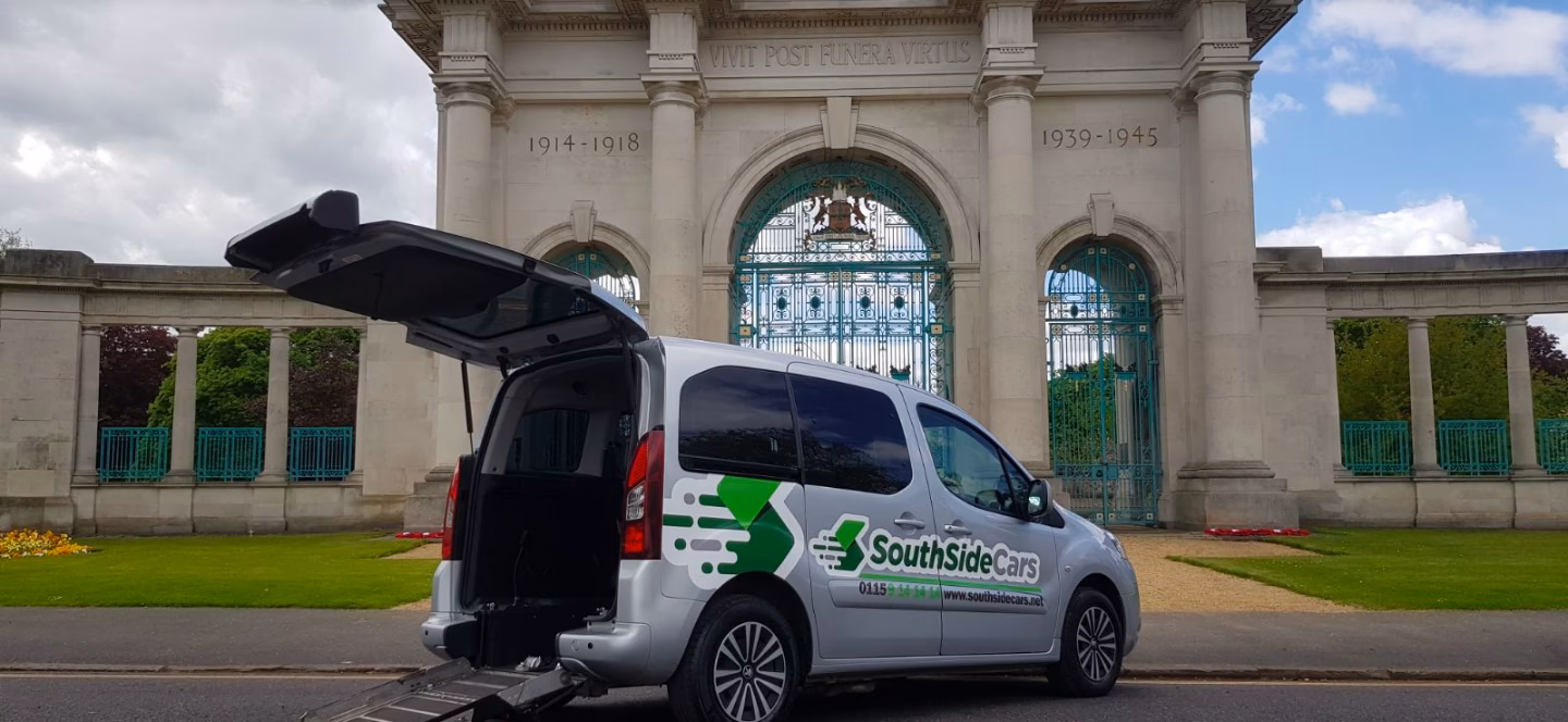 How do I travel around Nottingham in a wheelchair?