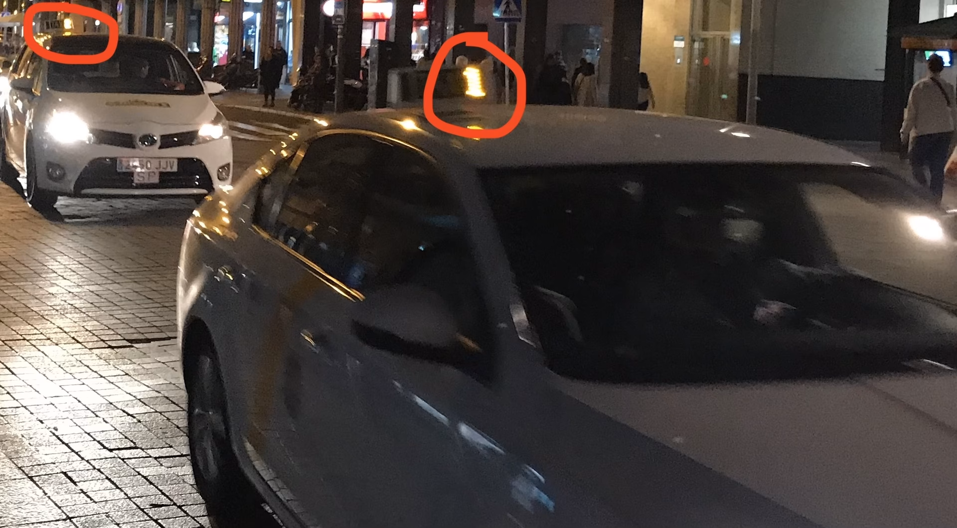 What makes three towns a good taxi service?