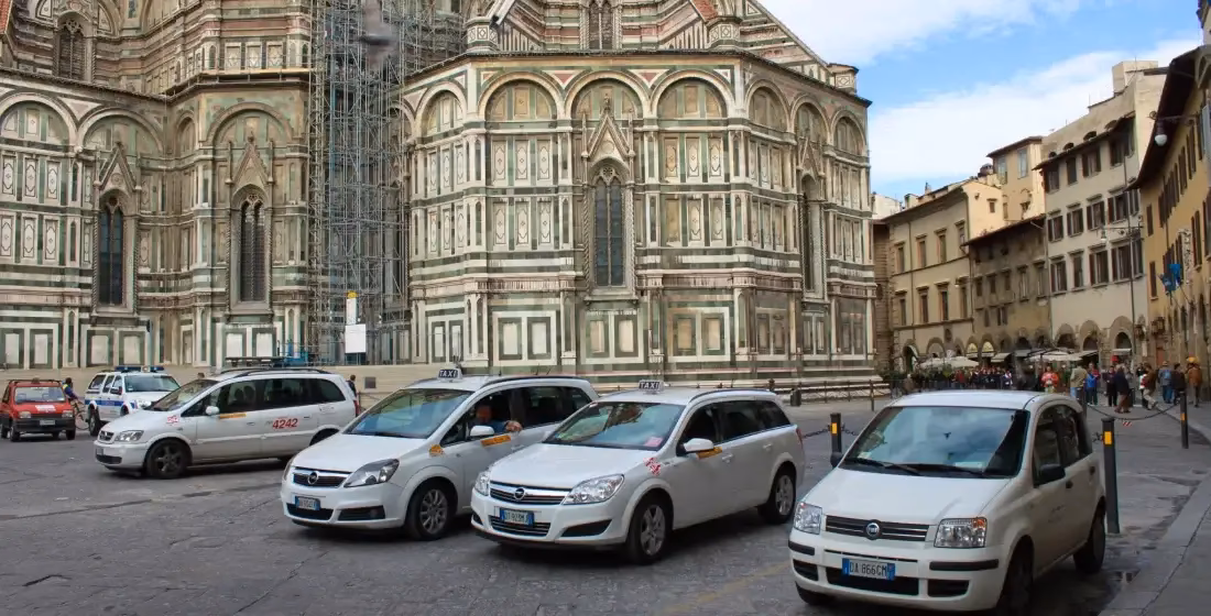 Are Florence Airport taxis regulated?