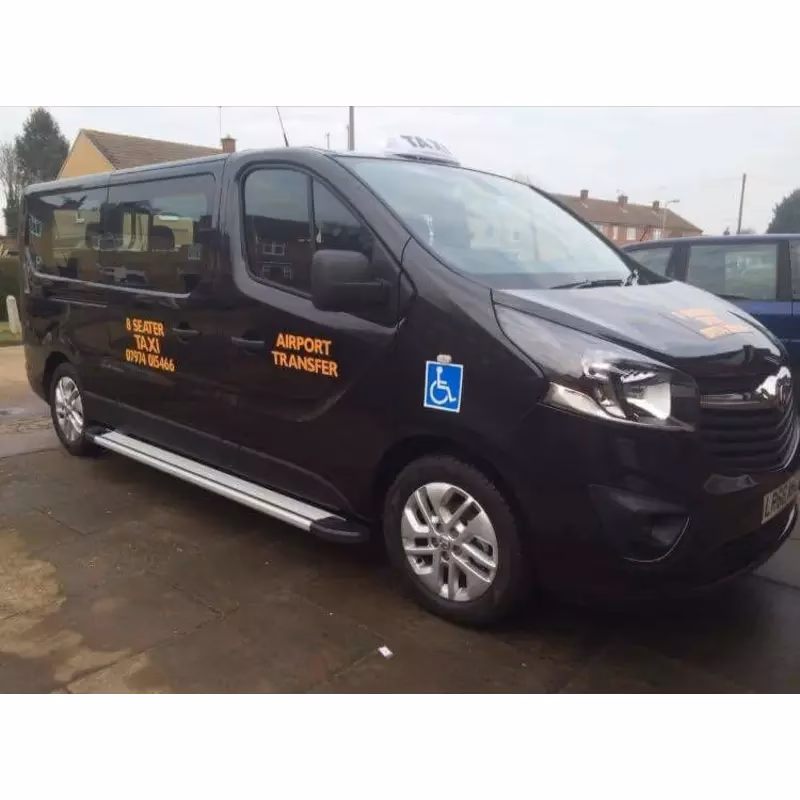 Who is the best taxi service for Hitchin airport?