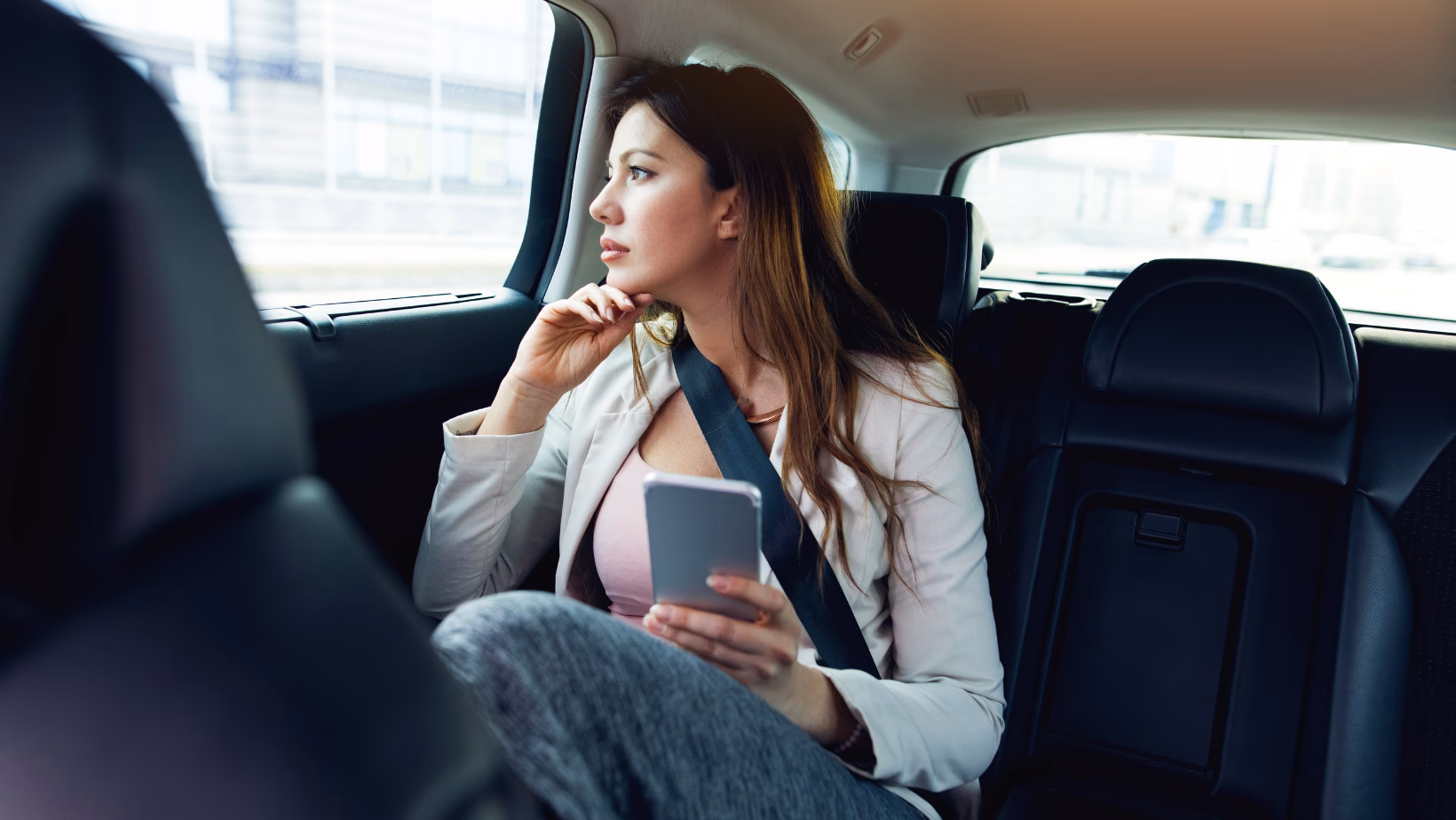 Does Viking cars have a taxi service in Slough?