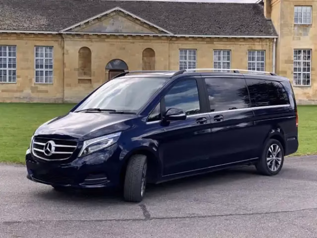 Who are Oxford minibus taxis?