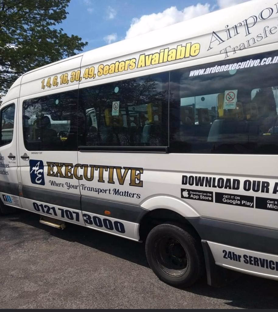 Who is a chauffeur & private hire company based in Maidenhead?