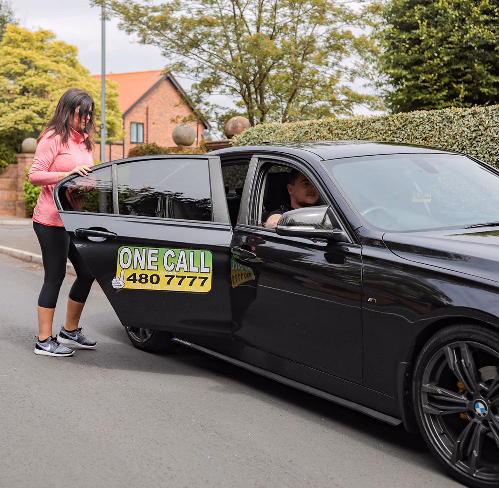 How do I contact Romford minicabs?