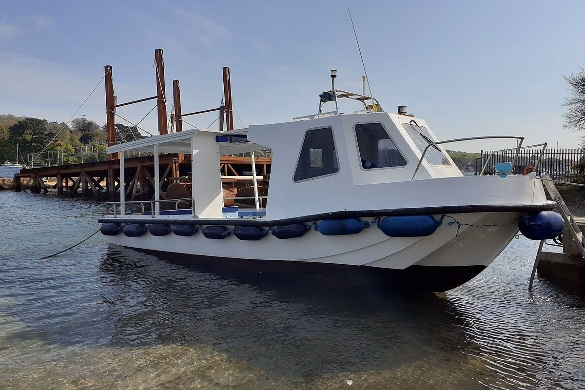 How do I contact A2B taxis (Truro & Falmouth) Ltd?