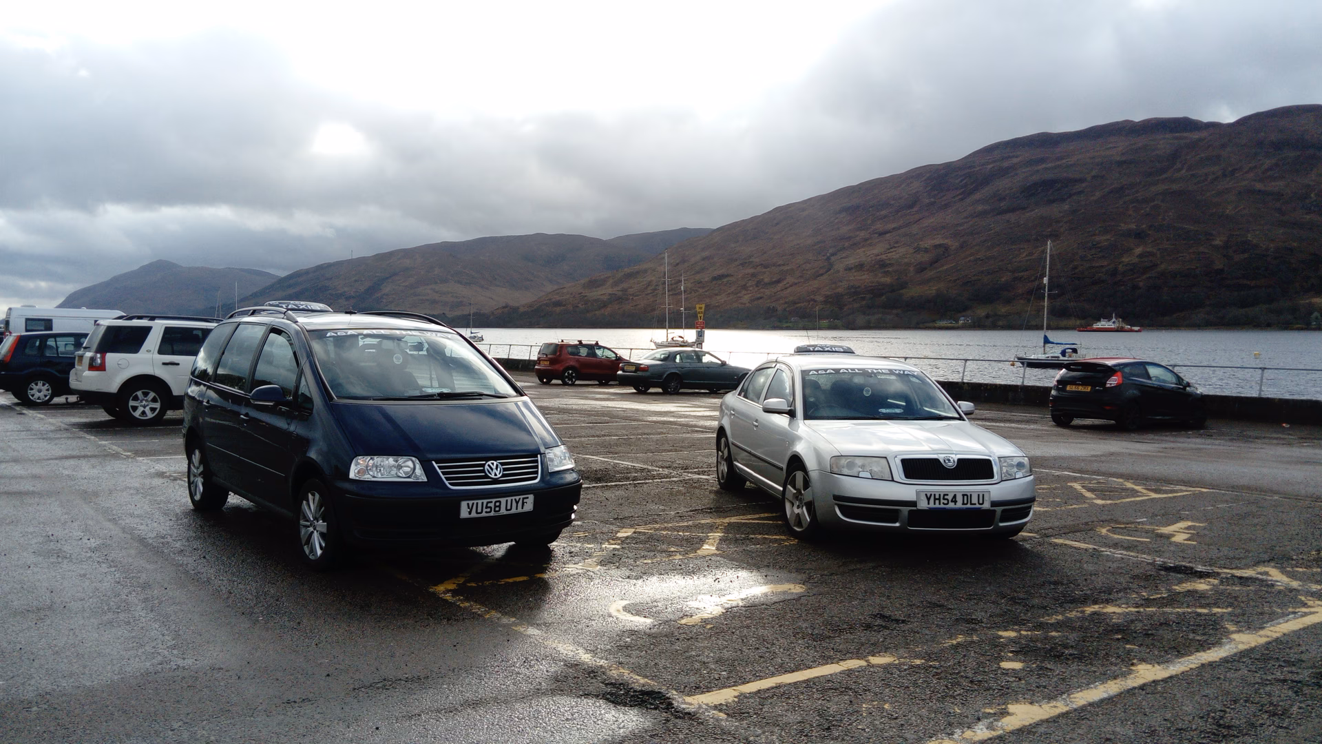 Can a taxi pick up a dog at Banavie station?
