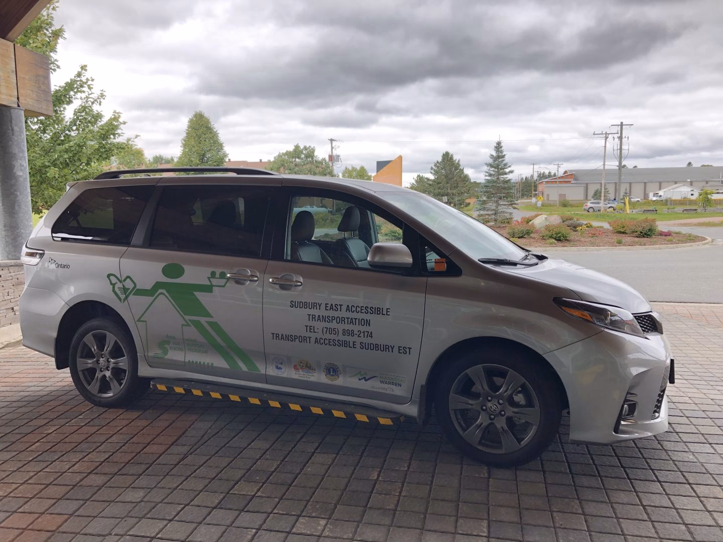 Does Greater Sudbury charge a fee for an accessible taxi license?