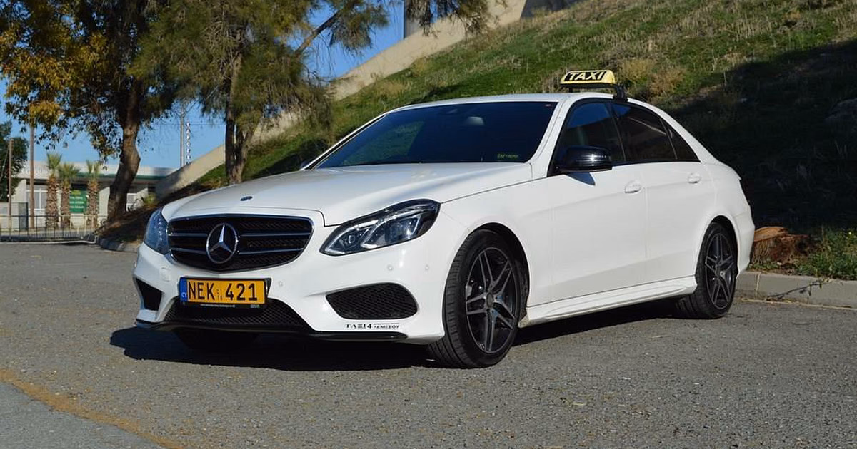 How much is a taxi from the cruise port to Acropolis?