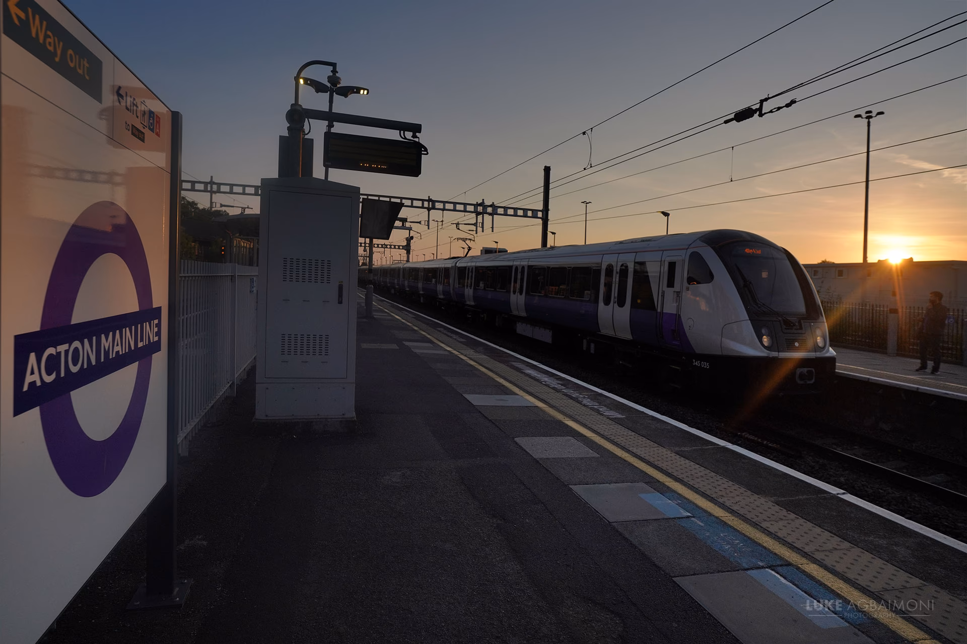 Does Acton Main Line have a cycle park?