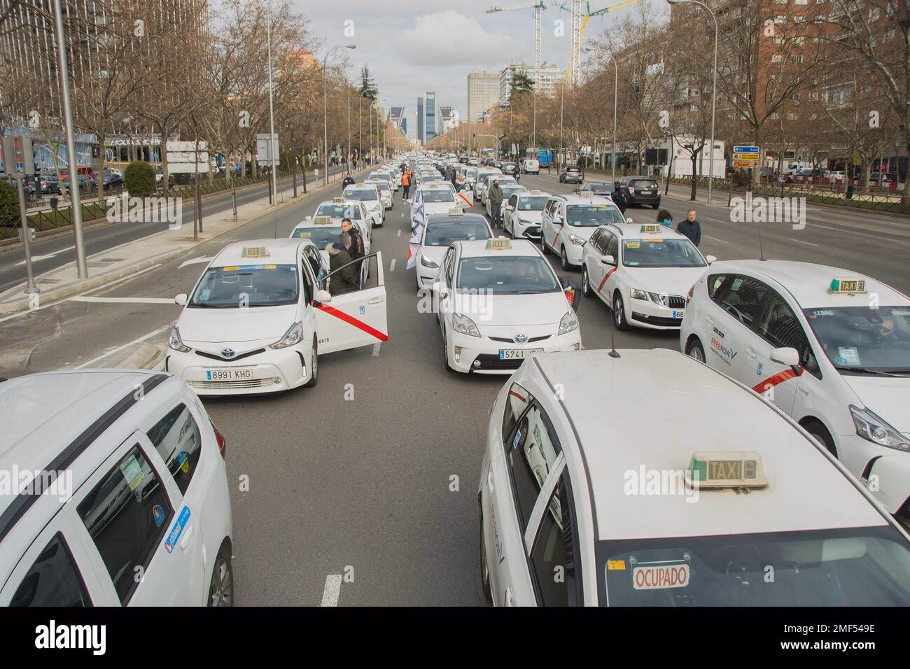 Does AECC University College offer advice about living in London?