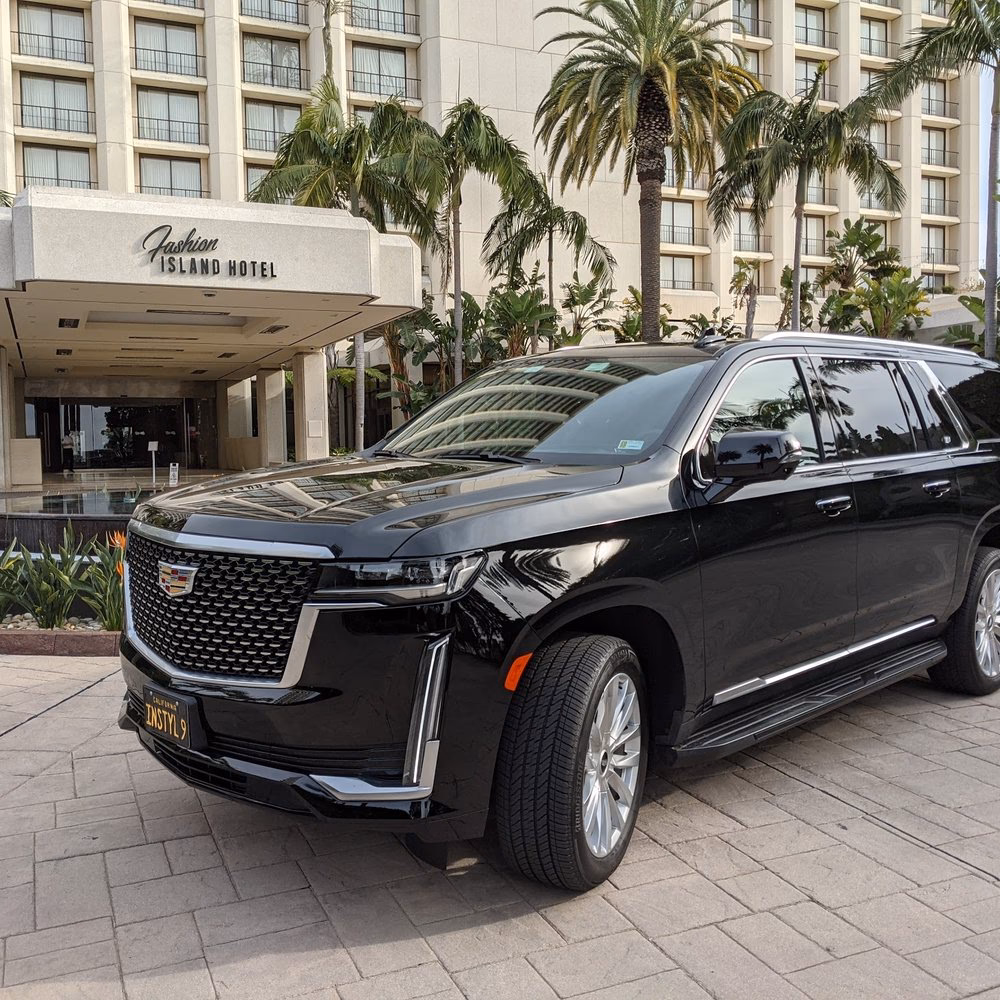Who is Aeroport taxi & limo service?