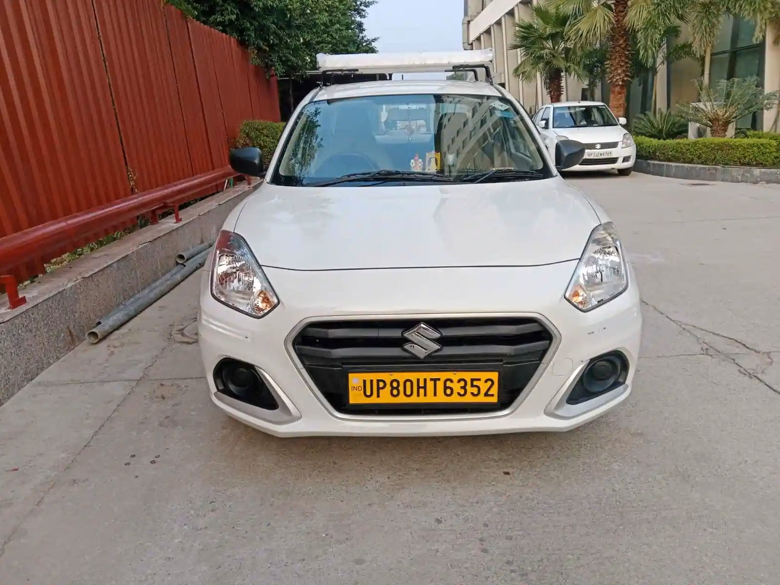 Who is a reliable taxi service in Agra?