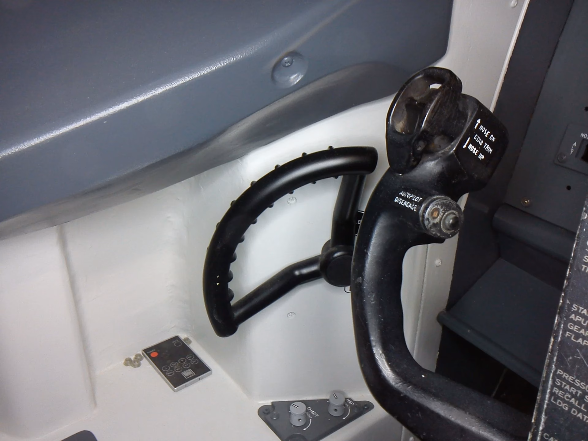 Does taxiing work if a plane lands at an airport?