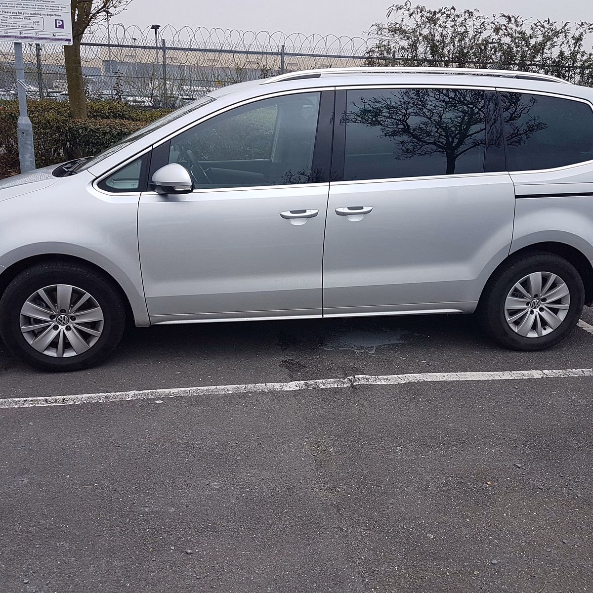 Can I get a taxi from Bath airport to Heathrow?