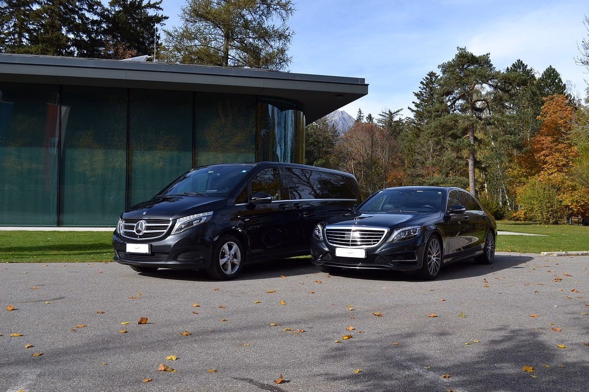 What payment methods does alpstria taxi Innsbruck accept?