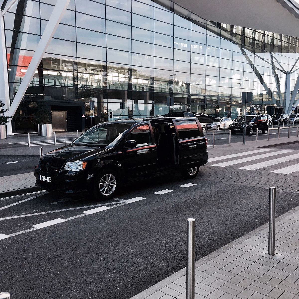 Does welcome pickups offer a taxi service from Gdansk Airport?