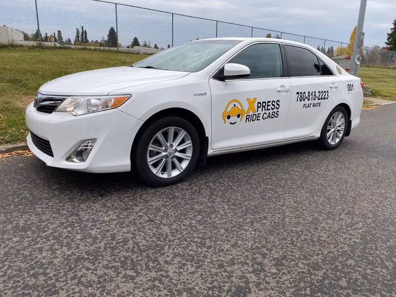 How do I contact airport taxis of St Albans?