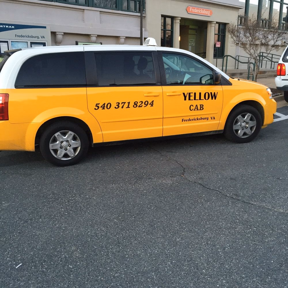 Which airport is closest to Stafford County VA?