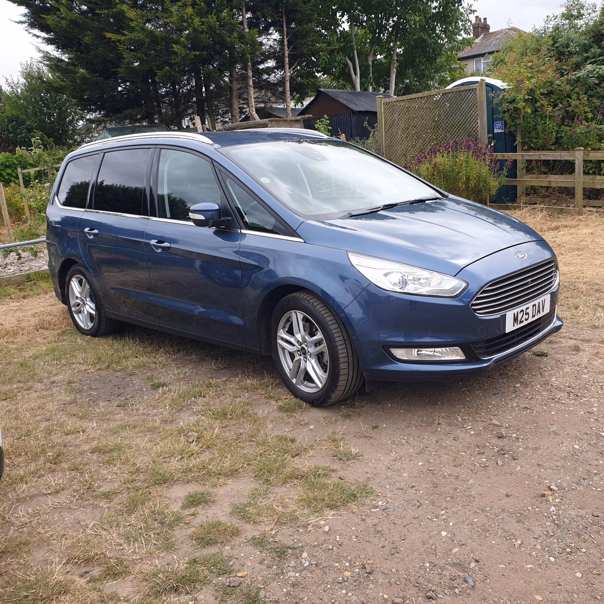 What airport is closest to St Albans?