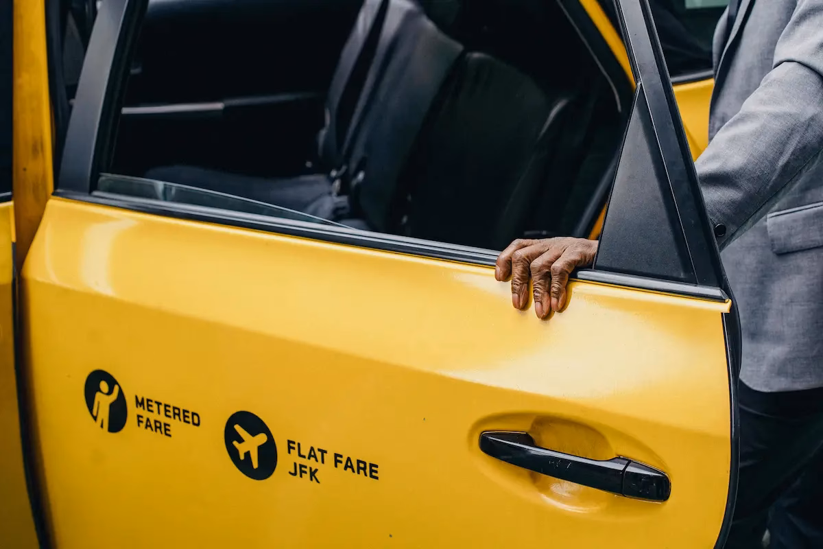 Can you pay for a cab in London with a credit card?