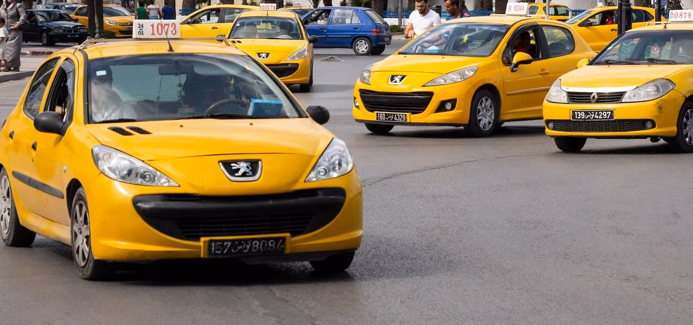 Comment réserver un taxi privé ou partagé pour un transfert Aéroport en Tunisie ?