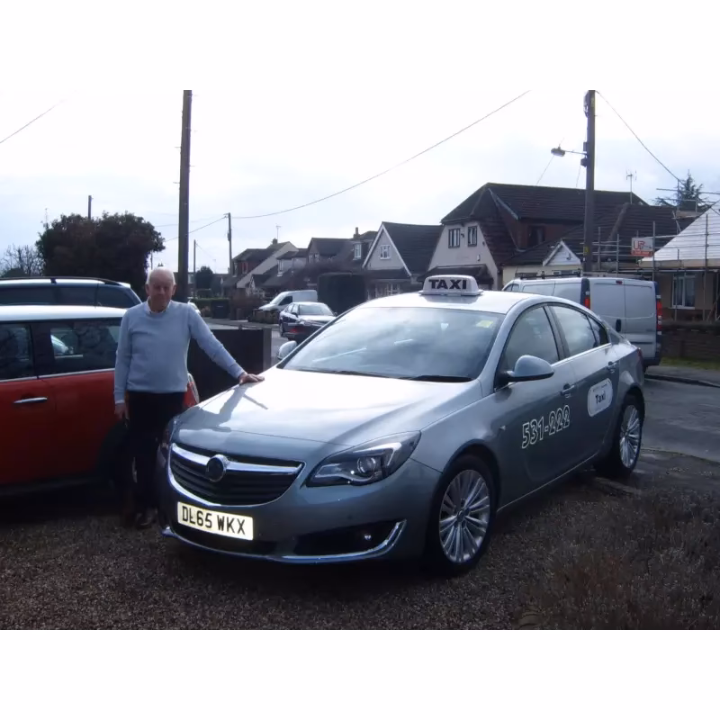 Does alpinefleet offer private airport transfers to alpine ski resorts?