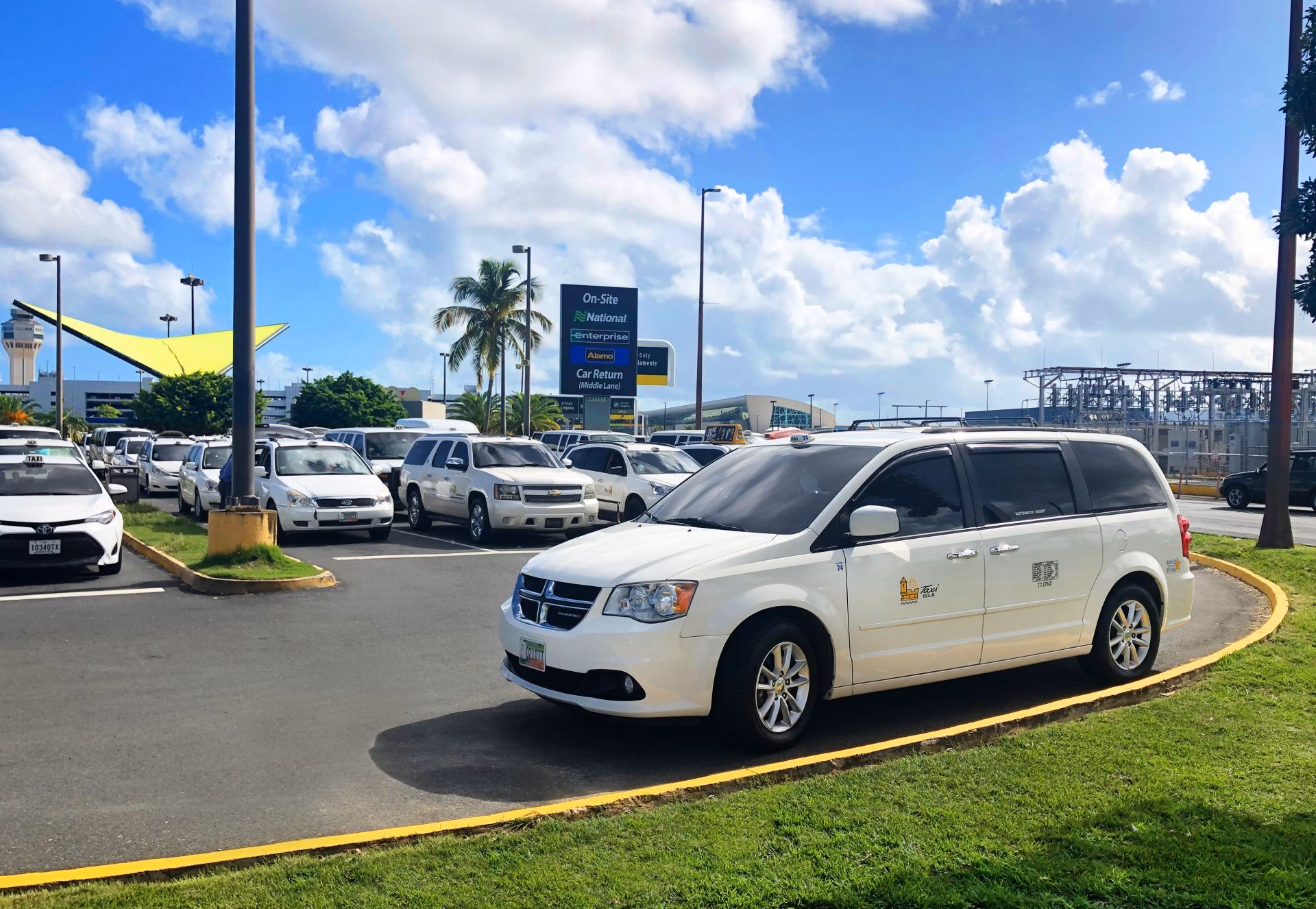 How much does a taxi cost in San Juan?