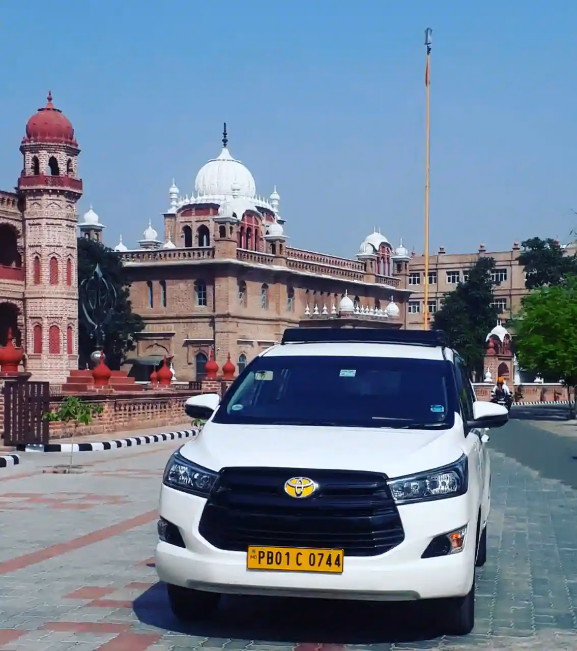 Does Bharat taxi offer cab services in Amritsar?