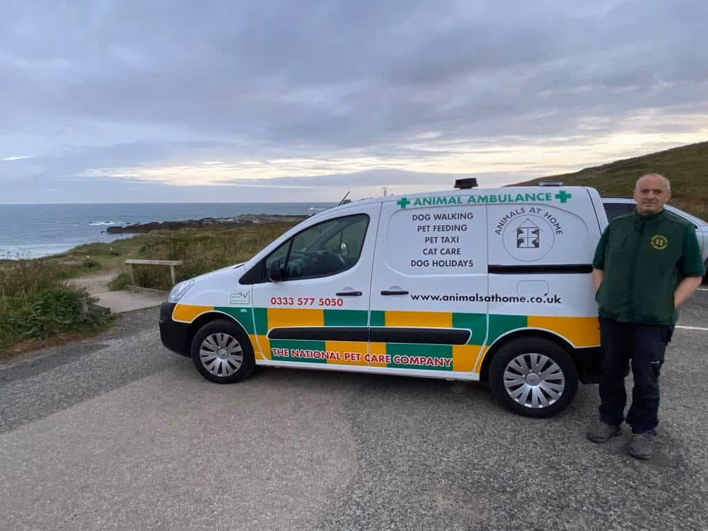 Who can book a pet taxi / animal ambulance?