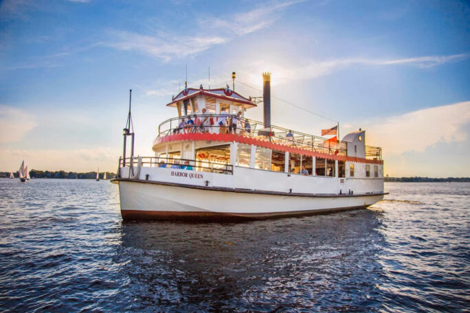 Does watermark offer public cruises in Annapolis & Baltimore?