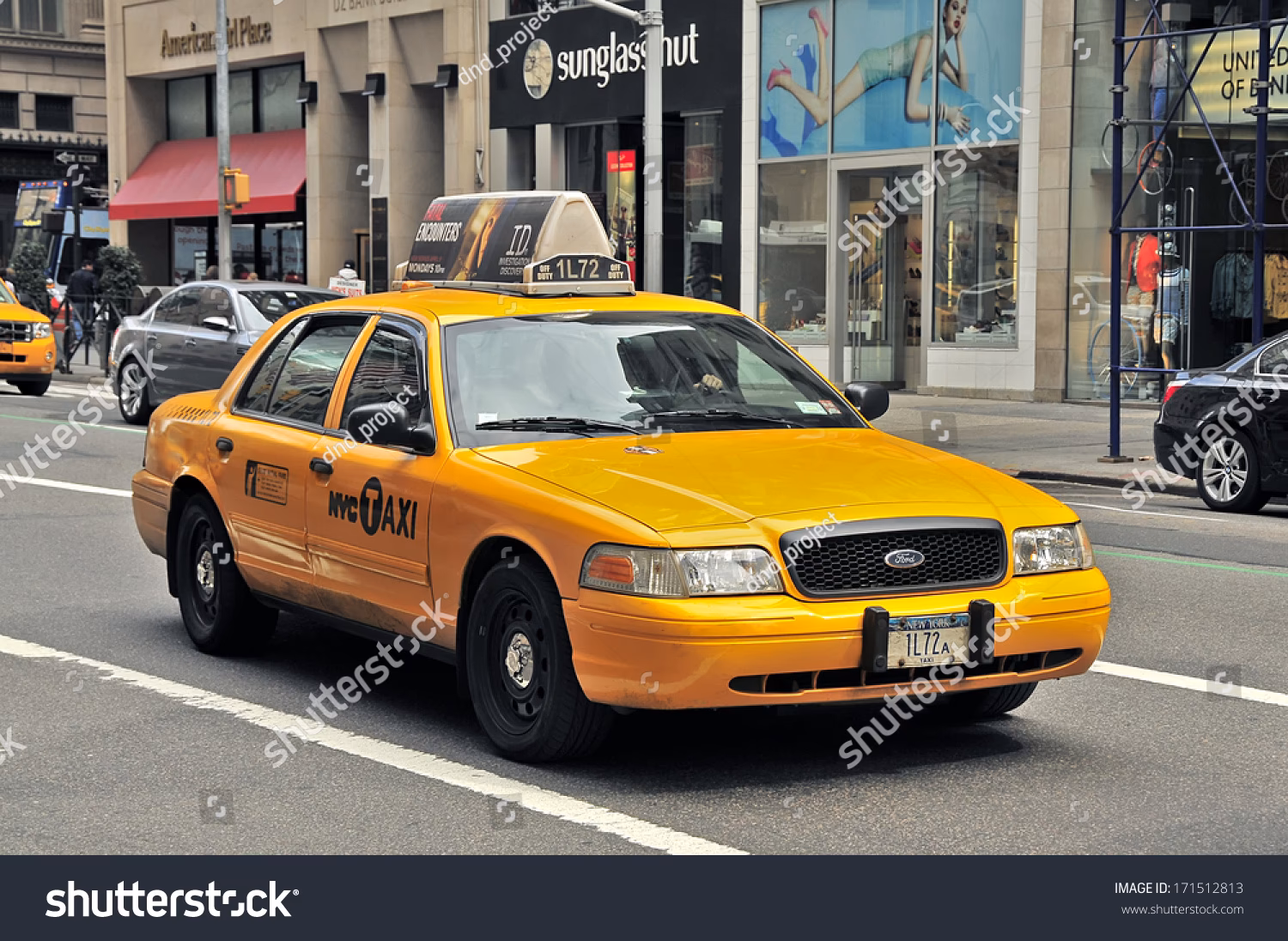 Which age group took more trips by taxi or PHV in 2022?