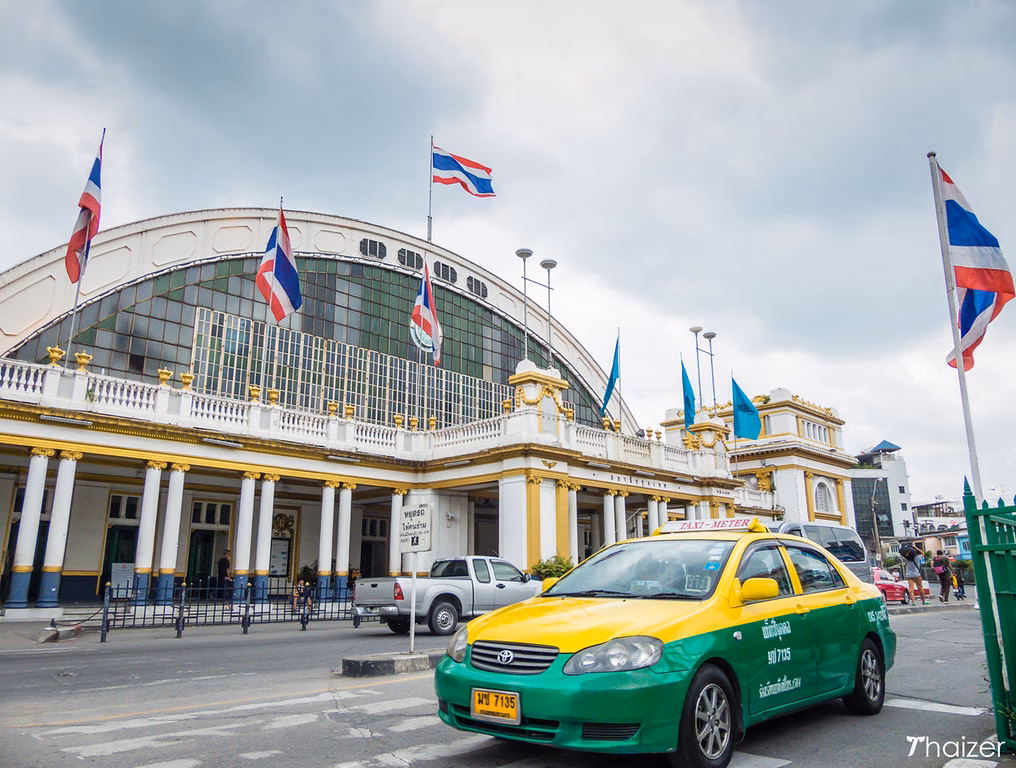 How to get to Hua Lamphong Station in Bangkok?