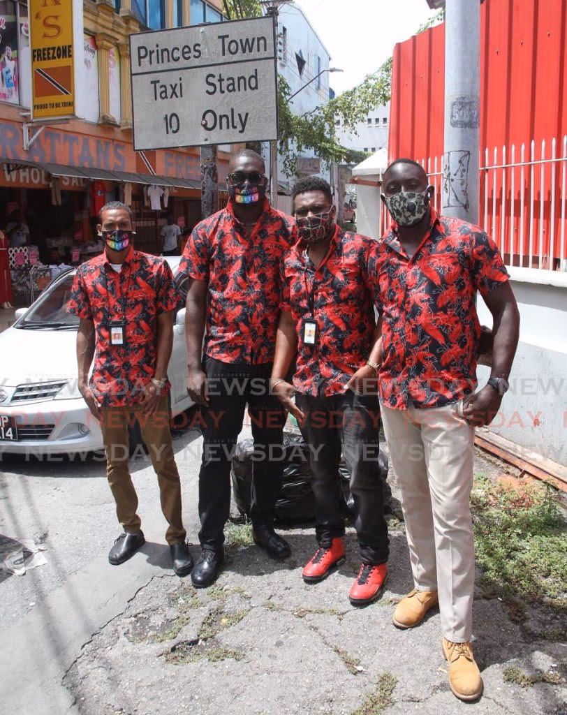 How do taxis work in Tobago?