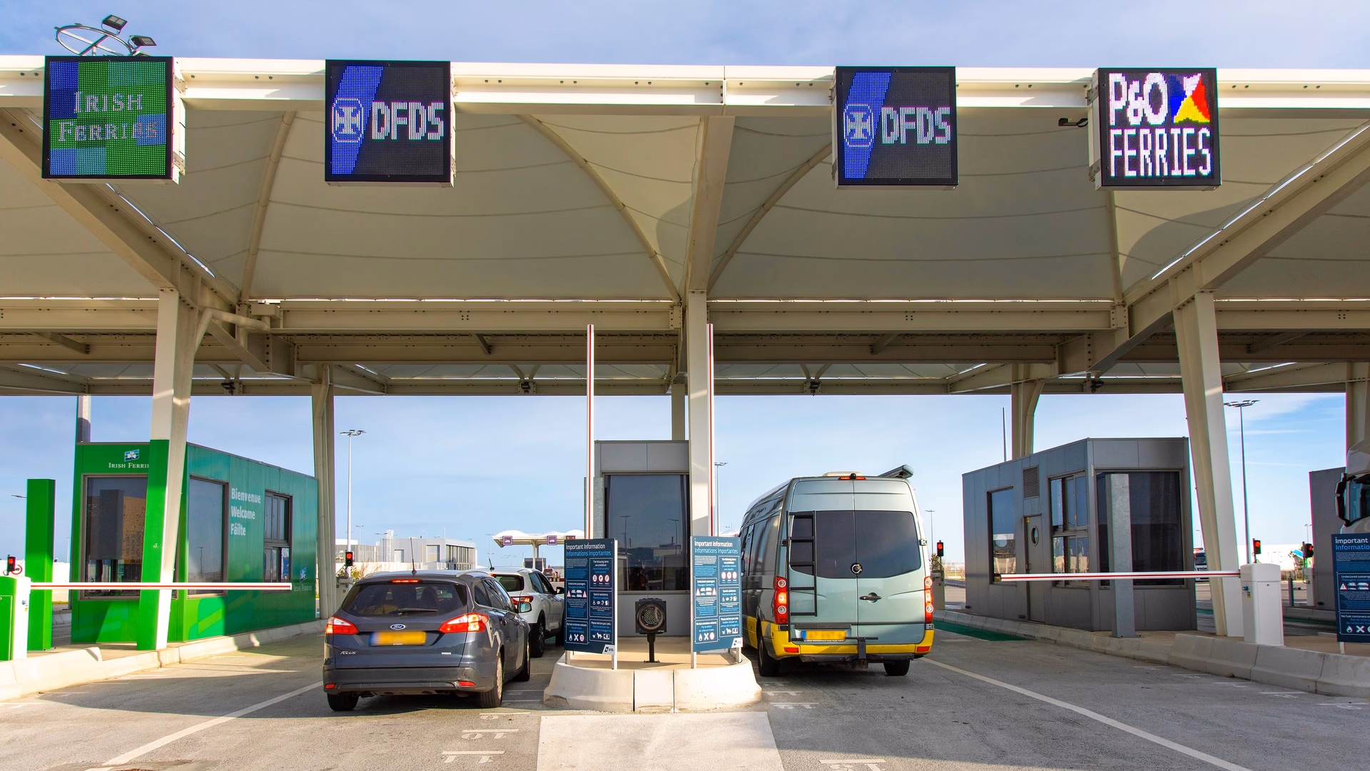 Can a foot passenger travel to Calais Terminal?