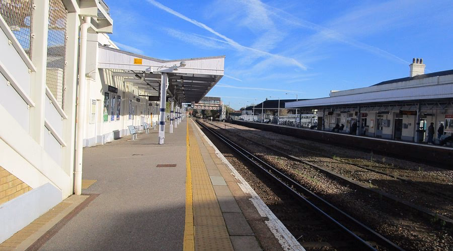 How do I pay for parking at Canterbury West station?