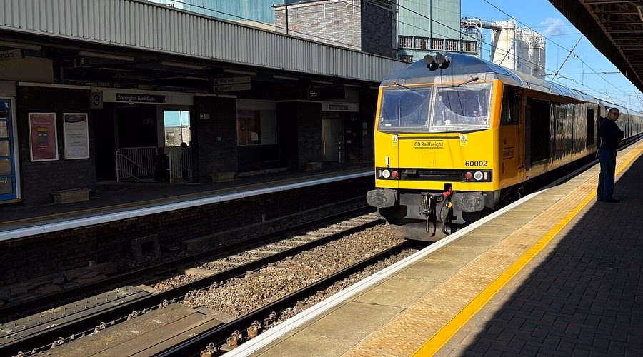 Do you offer hourly parking at Warrington Bank Quay car park 2?