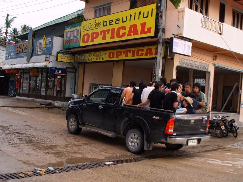 How to get a cab on Koh Tao?