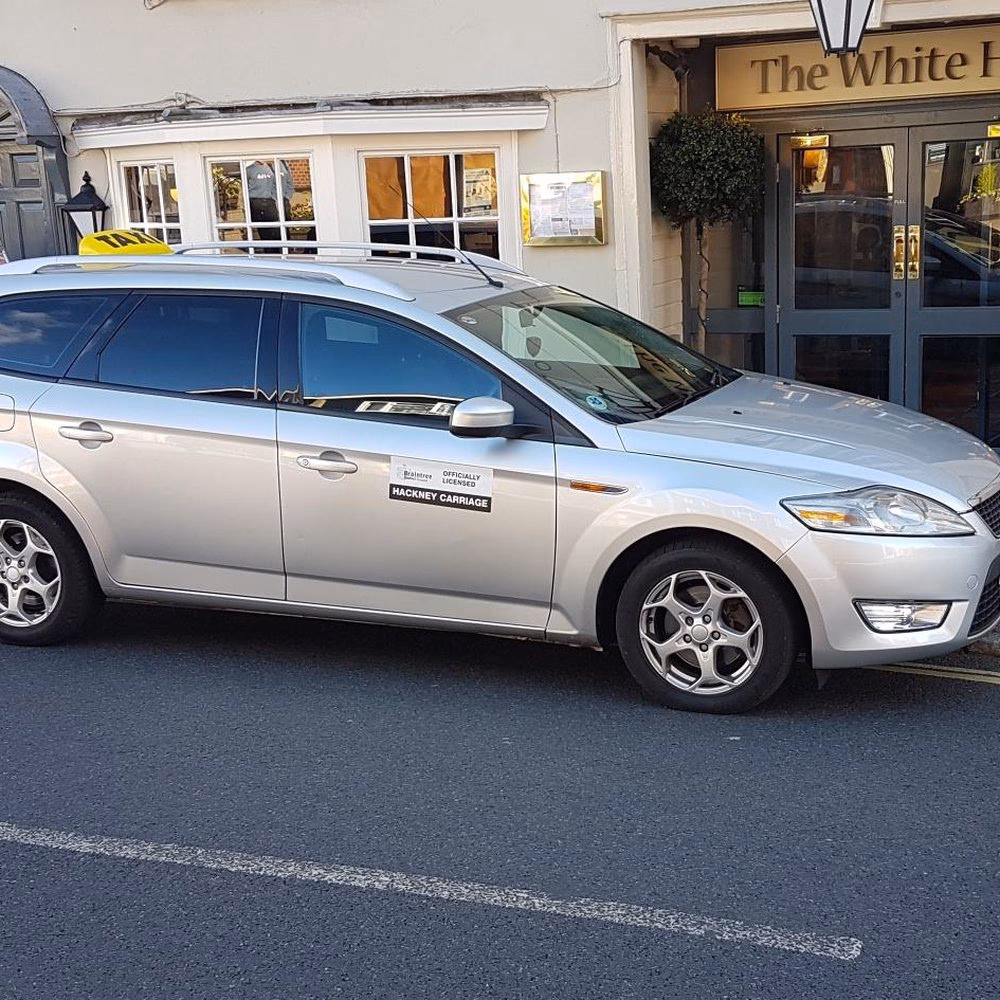 Where can I park near Kelvedon station?