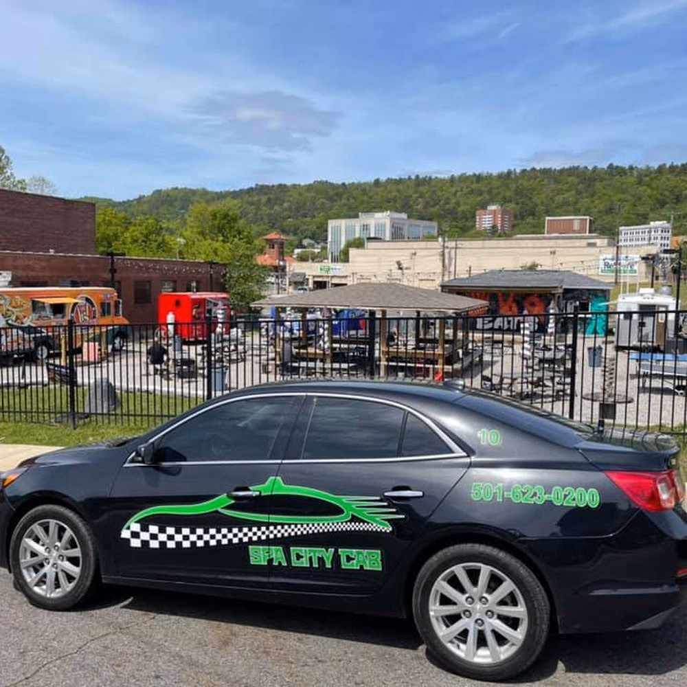 How are rideshare fares calculated in Little Rock?