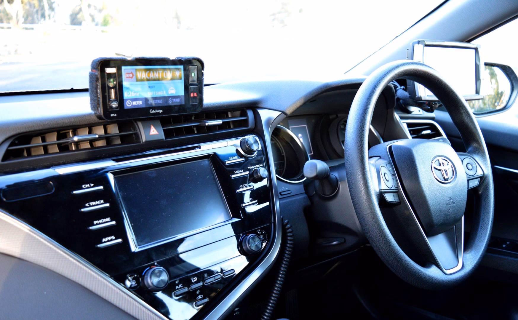 Does Armidale Airport have a bus?