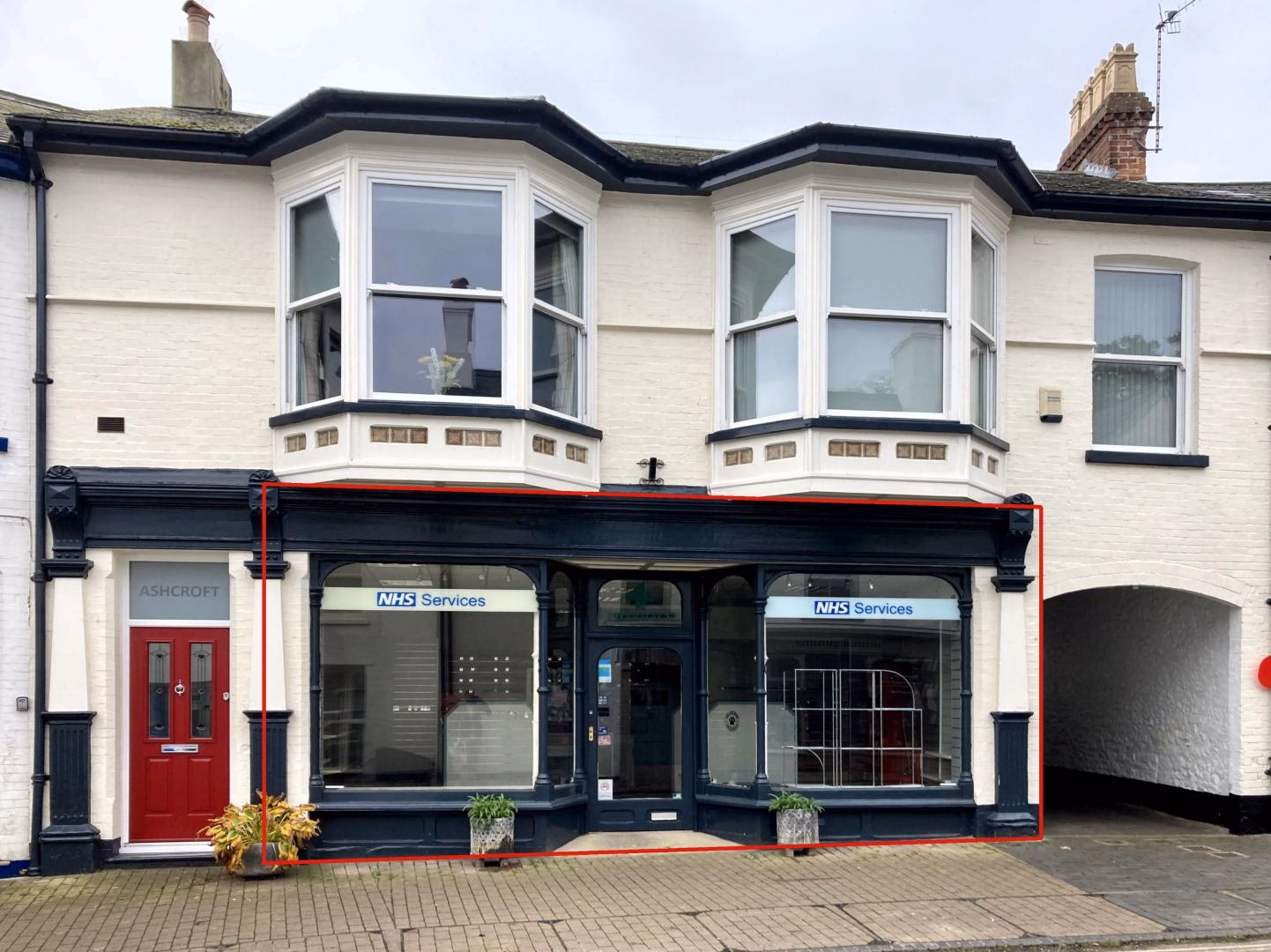 How to get to Cineworld in Ashford by bus?