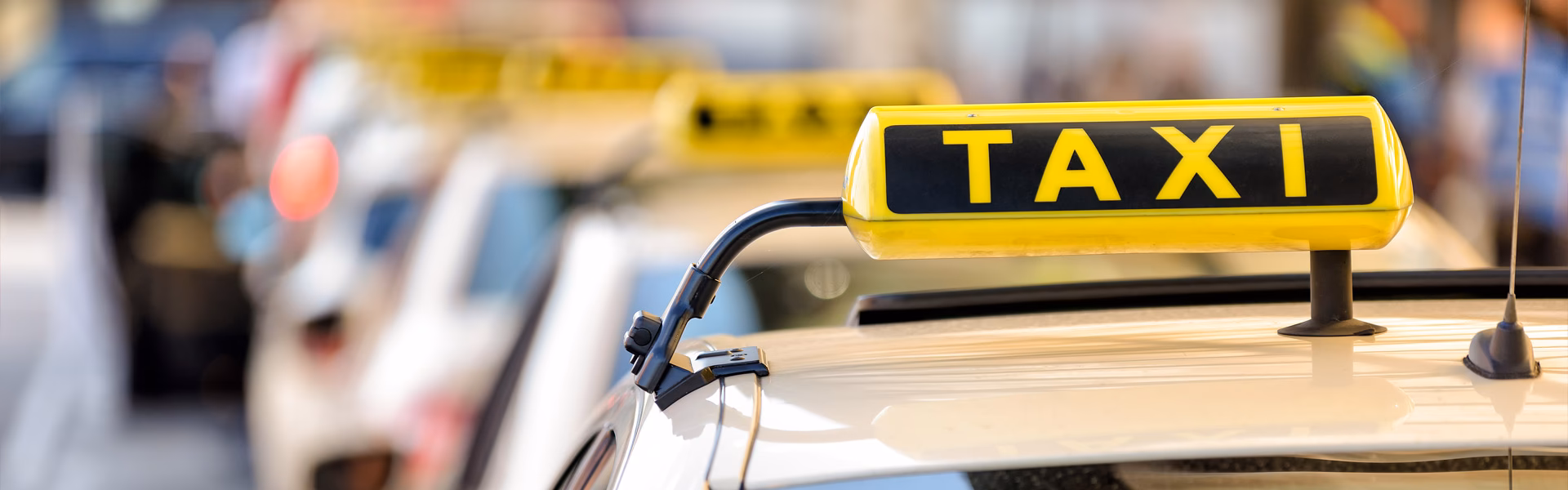 Are taxi drivers safe in Athens?