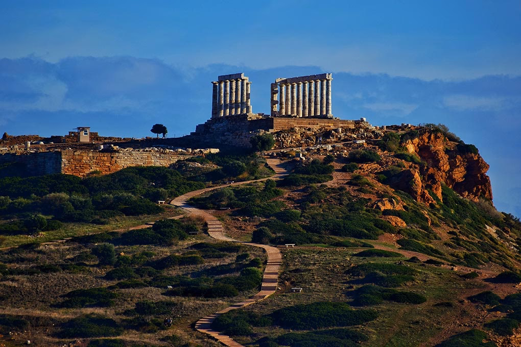 How to get to the Temple of Poseidon from Athens?