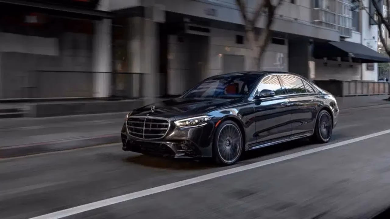 How can I get a taxi in Aurora, CO?